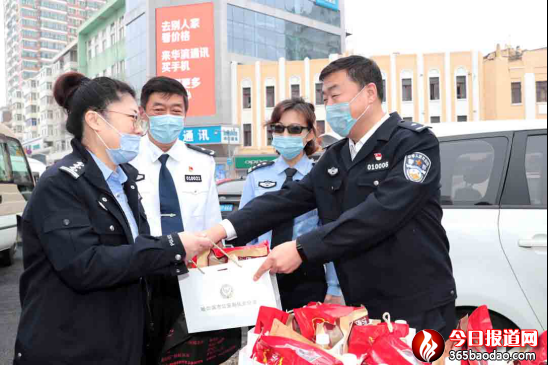 (定稿)滾滾熱血彰顯鐵警柔情——哈市公安機(jī)關(guān)組織開(kāi)展無(wú)償獻(xiàn)血活動(dòng)489.png