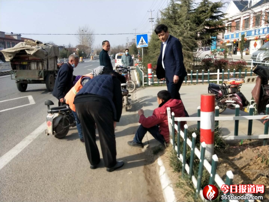 山東沂水縣沂城街道石良店子村網(wǎng)格長魏相伍救死扶傷獻愛心377.png