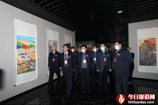 “鳳林杯”第六屆山東省農(nóng)民書畫藝術(shù)展在威海舉辦(1)1278.png